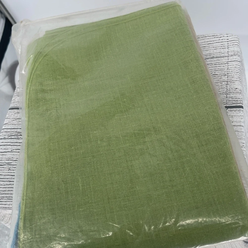 Leewards Floral Tablecloth‎ Set